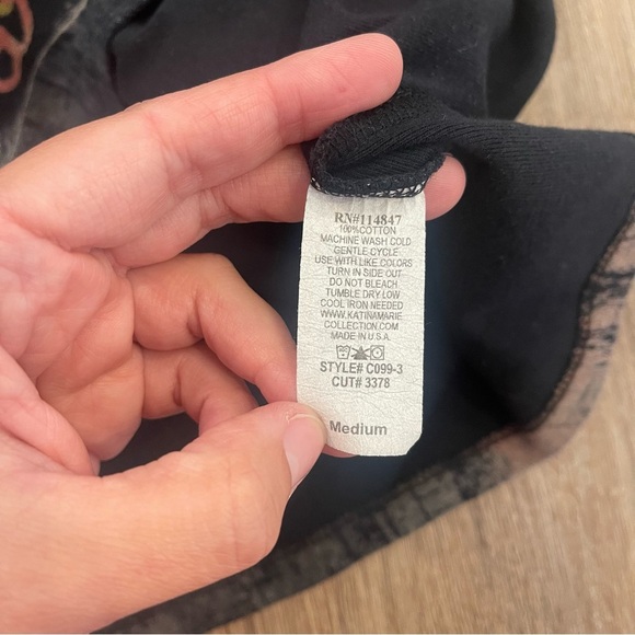 Y2K Vintage Tee Women’s Medium Graphic Embellished 3/4 Sleeves Fairy Grunge Goth - Picture 6 of 9